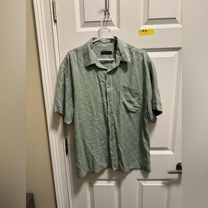 Mens Metropolitan by Lord & Taylor 100% Silk Short Sleeve Button Down Shirt